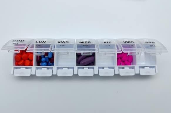Healthaccessories Spanish Pill Box 7 Day Twice-a Day AM PM Weekly Pill Planner Organizer - Large Compartment Pill Boxes Store medications for Entire Week (Clear). Easy See Through. para un semana.
