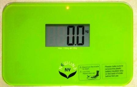 NewlineNY Step-on Super Mini Smallest Travel Bathroom Scale with Protection Sleeve: SBB0638SM-GN Green + Case Cover