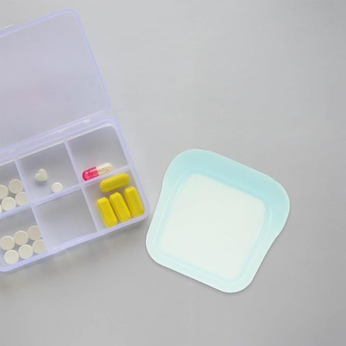 Unomor 2Pcs Reusable Silicone Pill Bags for Travel Transparent Pill Organizer with Open Design Resealable Storage Pouches for Medication