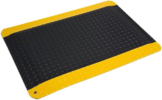 Wearwell Diamond-Plate Select Mat - Black/Yellow. Anti-Fatigue Workstation Mat. 3' W x 5' L x 9/16" Thickness. PVC Vinyl Surface with PVC Sponge. For Dry Industrial Use (495.916x3x5BYL)
