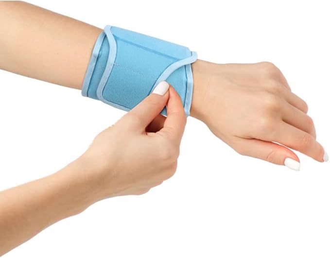 FOMI Hot Cold Wrist and Ankle Ice Wrap | 360 Degree Coverage | Soft Gel Pack for Sports Injuries, Swelling, Bruises, Arthritis, Tendonitis Pain Relief | Compression Sleeve with Strap Fastener