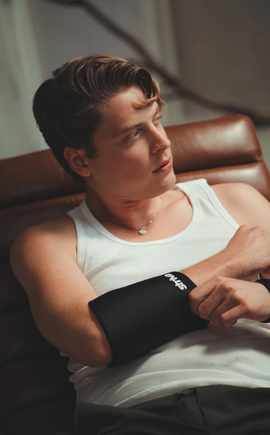 Strive Hot & Cold Therapy Flexible Ice Pack Compression Sleeve Reusable Gel Pack for Injury Cold Wrap for Knee Calf Elbow