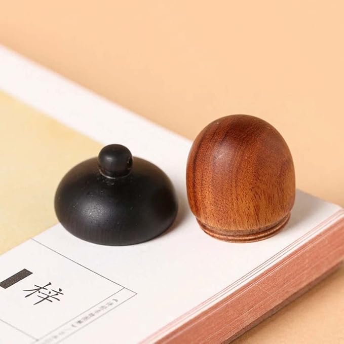 10Pcs Mini Acorns Solid Wood Medicine Pill Box Portable Sandalwood Acorn Pill Case Tablets Storage Sealed Can for Outdoor