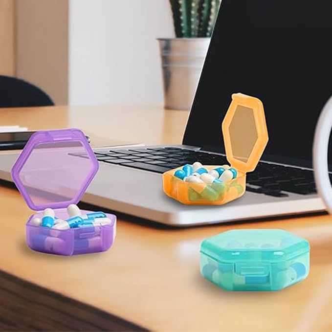 Small Pill Case Travel Pill Box Cute Pill Organizer for Purse Portable Daily Medicine Organizer 1 Compartment Pill Holder for Vitamins, Fish Oil, Supplements
