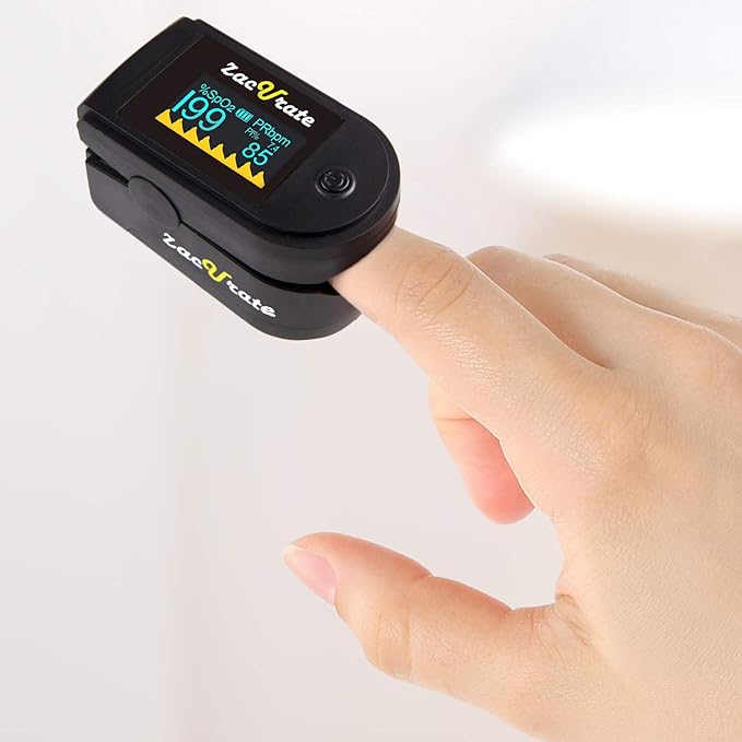 Zacurate 500C Elite Fingertip Pulse Oximeter and Oximeter Carrying Case Bundle