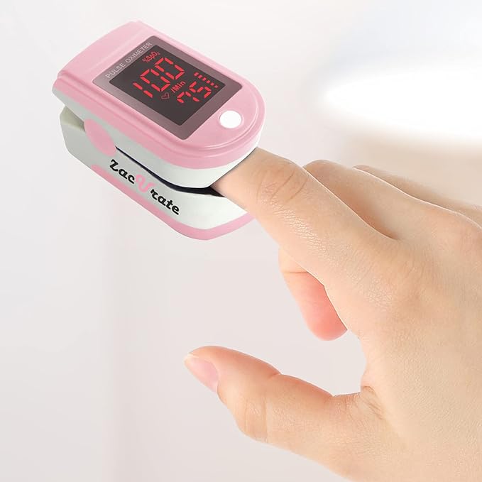 Zacurate Pro Series 500DL Fingertip Pulse Oximeter and Oximeter Carrying Case Bundle