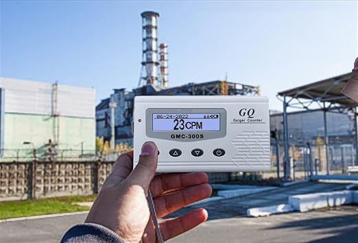 GQ GMC-300S Digital Nuclear Radiation Detector Monitor Meter Geiger Counter Radiation Dosimeter (Green Silicone Case)