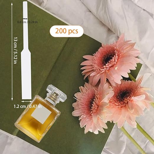 200 Pcs Disposable Perfume Test Strips, Paper Disposable White Perfume Paper Strips, White Perfume Essential Oils Paper Test Strips for Test Aromatherapy Essential Oil Scent
