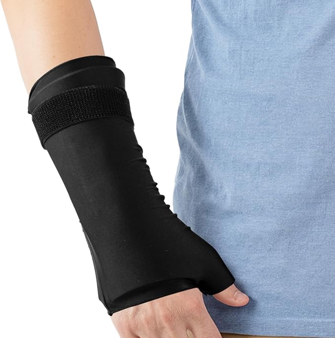 Wrist Ice Pack Wrap for Hand, Compression Hand Ice Pack for Thumb & Arm with Extended Coverage, Ice Wrist Wrap relieves Carpal Tunnel, Arthritis, Reusable Hot & Cold Therapy Gloves (1 Pcs)