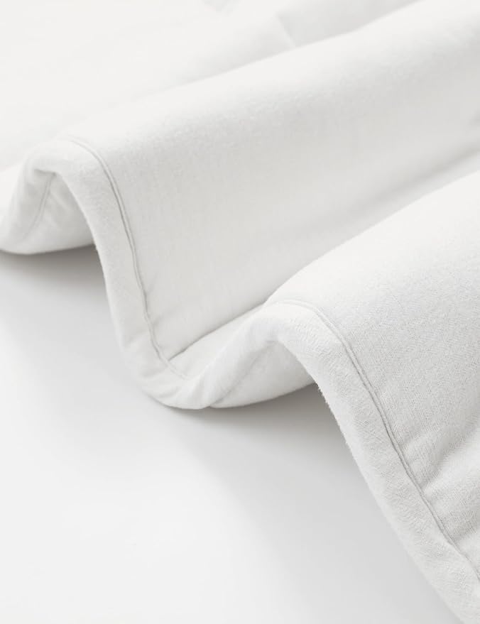 YnM Weighted Blanket Queen 15lbs, The Heavy Oversized Weighted Comforter, Warm & Fluffy Throw (White, 15lbs, 90" Lx90 W)