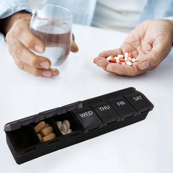 Silicone Weekly Pill Organizer, 7 Day Pill Box Medicine Box Dail Arthritis-Friendly, Large Medicine Case Compact Travel Pill Container for Pill,Vitamin & Fish Oil (Black)