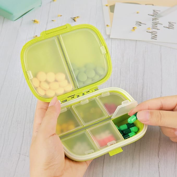 Travel Pill Organizer 8 Compartments Portable Pill Box Medicine Organizer Small Daily Pill Case Medicine Container for Pocket Purse (Green)