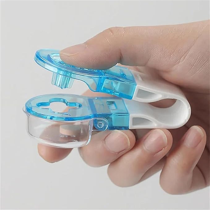 Portable Pill Taker,2025 New Portable Pocket Pill Box Dispenser,Storage Box Medication Dispenser Easy to Take Out Pills from Package for Elderly,Individuals with Weak Senior Arthritis Hand (1PC)