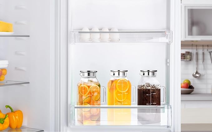 Aofmee 68oz Glass Pitcher for Fridge Door, 2 Liter Square Water Pitcher with Lid and Scale Line, Heat Resistant Tea Pitchers, Leak Proof Juice Jug, Borosilicate Glass Carafe for Hot/Cold Beverage