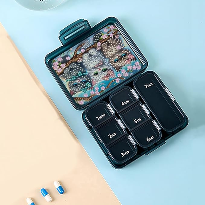 C'eitura DIY Cat Diamond Art Painting 7 Day Black Pill Organizer with 7 Lid, Weekly Medication Box with Detachable Compartments, Fun DIY Craft Project for Adults, Elegant Pill Case for Purse & Travel