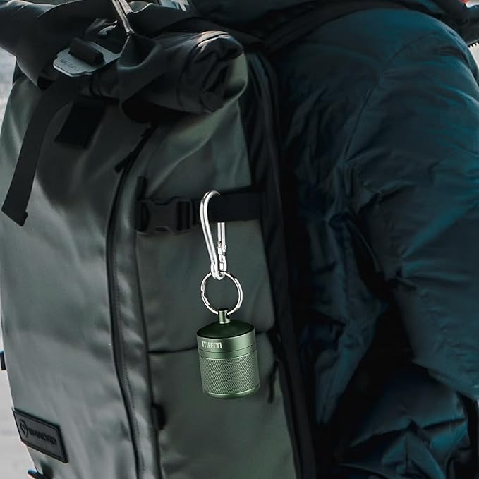Keychain Pill Holder, Box, Aluminum, Waterproof Container, Pill Organizer for Outdoor Travel Camping，Size: 1.6 x 1.6 x 2 in (Green)
