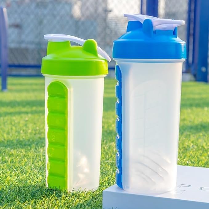 2-in-1 Water Bottle and Pill Organizer, 600ml Capacity, 7 Compartments outdoor capsule cup medicine box dispenser (Shaking Cup Green)