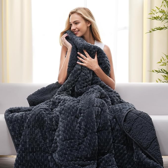Drewin Weighted Blanket Queen Size 20lbs, Soft Cozy Jacquard Sherpa Weighted Blanket for Adults, 60 x 80 inches Bed Blanket for Sleeping, Cozy Fluffy Knitted Heavy Blanket, Grey Blue