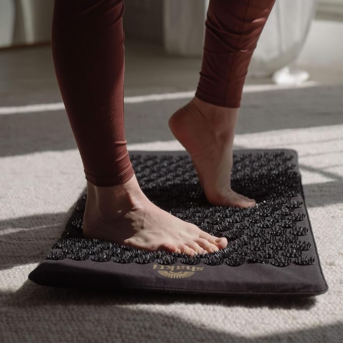 ShaktiMat Premium Acupressure Mat, Level 2 Intensity in Shakti Black, Massage Muscles, Aid Sleep & Unlock Inner Tension | Similar to Acupuncture, No Needles Required