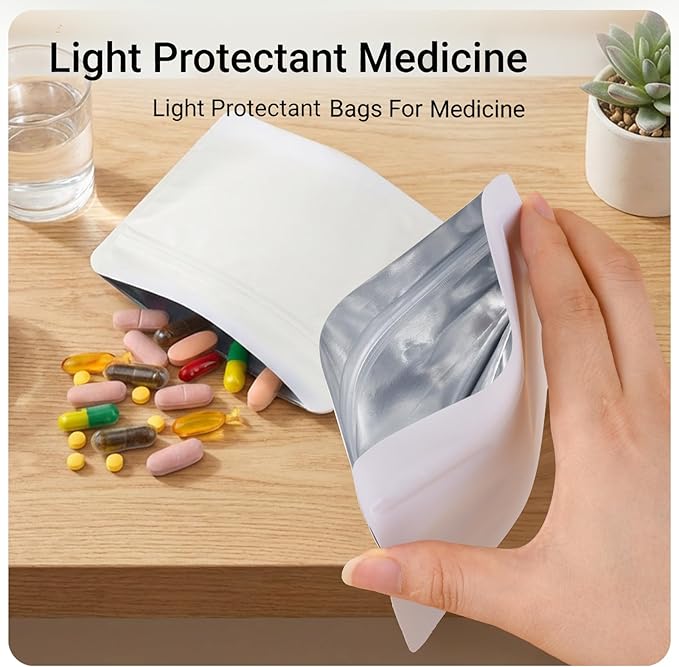 Reusable Pet Pill Pouches for Light Medicine,- 200pcs Capacitywith Zippered Seal, Zippered Medicine Bags with Fun Labels,Waterproof for Medications, Vitamins, Treats(White Cat)