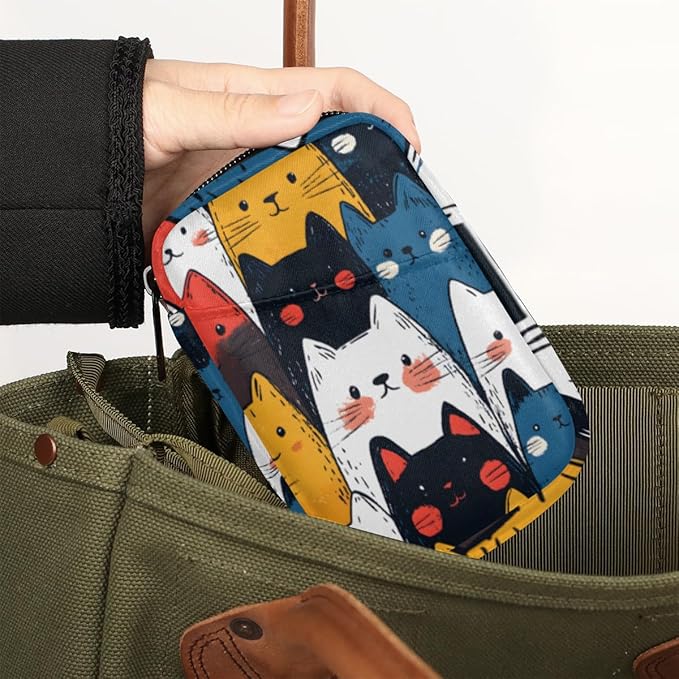 Portable Pills Organizer for Purse, Pill Cases Organizers 7 Day Medicine Travel Case, Personal Week Pill Organizer Cute Zipper Medication Bag Containers for Vitamin, Supplement (Cute Cats)