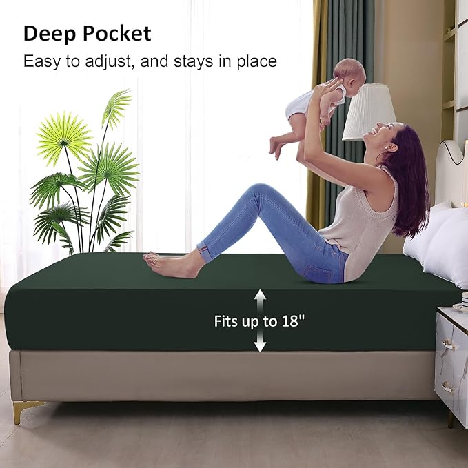 Full Mattress Protector Waterproof, Fitted Sheet Style Breathable Mattress Cover with Deep Pocket Fits Up to 18'', Noiseless Bed Cover for Kids Adults Pets, Machine Washable (Green, 54'' X 76'')