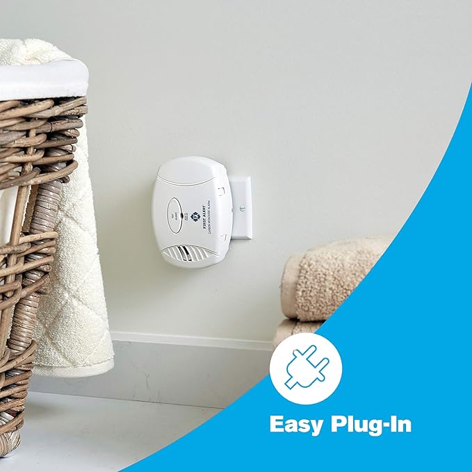 First Alert CO606, Plug-In Carbon Monoxide (CO) Detector, Hardwired Alarm with Battery Backup, 3-Pack