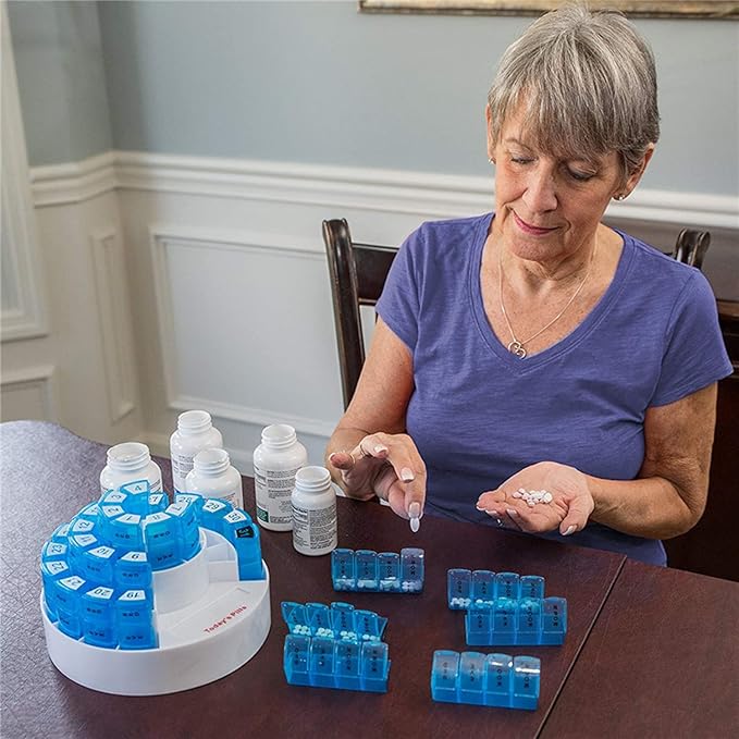 Monthly Pill Organizer 4 Times A Day, 31 Day Pill Box Detachable Compartments, Portable Travel Daily Pill Case, Bpa Free Airtight Medication Holder for Pills Vitamin Fish Oil Supplements