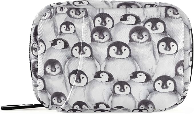 Cute Penguins Pill Box 7 Day Pill Case Travel Pill Organizer Bag Container for Medicine with Zipper Portable Weekly Case Compact Size for Medicine, Vitamin, Supplement