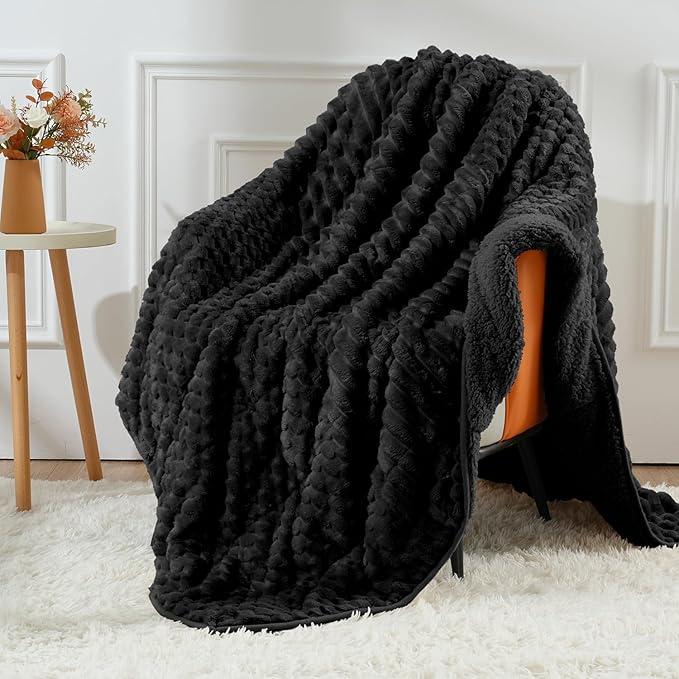 Uttermara Fleece Weighted Blanket for Adults Twin Size 15lbs, Soft Sherpa Weighted Blankets for Sleeping and Calming, Fuzzy Heavy Blanket for Bed and Couch, 48 x 72 Inches, Black