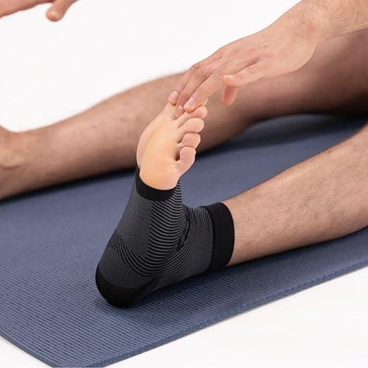 OS1st FS6 Plantar Fasciitis Foot Sleeve – Compression Sock for Heel & Arch Support, Pain Relief, Injury Recovery, Moisture-Wicking Fabric – Medical Grade Compression for Men & Women