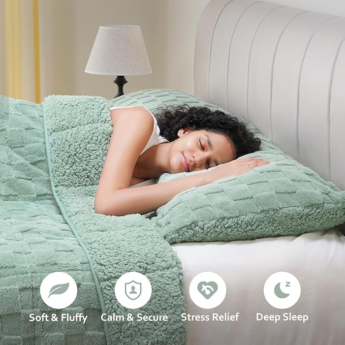 Drewin 15lbs Weighted Blanket Queen Size, Classy Soft Jacquard Checkered Sherpa Weighted Blankets for Sleep Natural and Calming, Cozy Fluffy Heavy Blanket for Sofa Bed, 60 x 80 inches, Sage Green