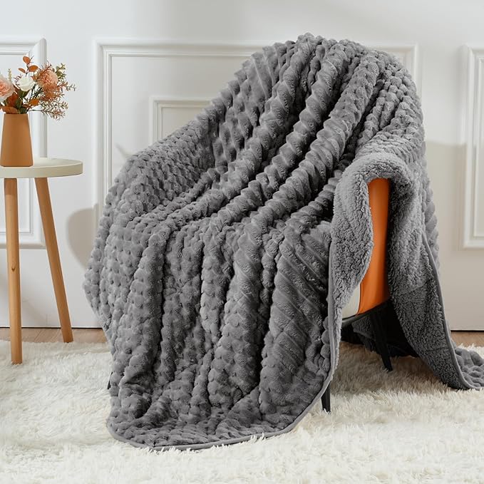 Uttermara Fleece Weighted Blanket for Adults King Size 15lbs, Soft Sherpa Weighted Blankets for Sleeping and Calming, Fuzzy Heavy Blanket for Bed and Couch, 80 x 87 Inches, Grey