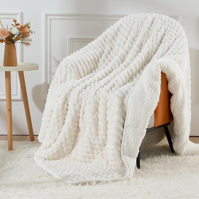 Uttermara Fleece Weighted Blanket for Adults Twin Size 10lbs, Soft Sherpa Weighted Blankets for Sleeping and Calming, Fuzzy Heavy Blanket for Bed and Couch, 48 x 72 Inches, Cream White