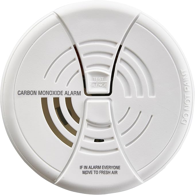 FIRST ALERT Carbon Monoxide Alarm | BRK CO250 Battery Operated Carbon Monoxide Detector With 9-Volt Battery & Two Silence Features