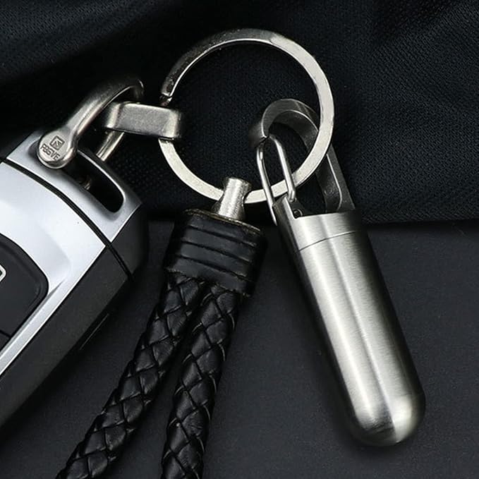 Stainless Steel Pill Container, Sealing Waterproof Portable Keychain Pill Holder Keychain Pill Holder for Outdoor Travel Purse