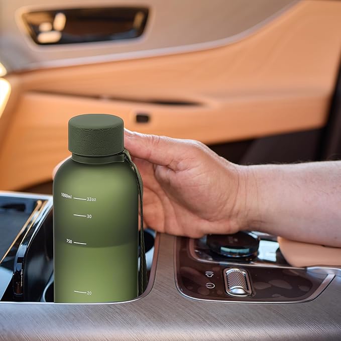 1 Pcs Slim Water Bottle 32oz, 1L Motivational Tracking Reminder Water Bottle-lightweight & Shatterproof and Stainless Steel Lid & Bamboo Straw Lid, for Travel Sports School Gym(Dark Green)