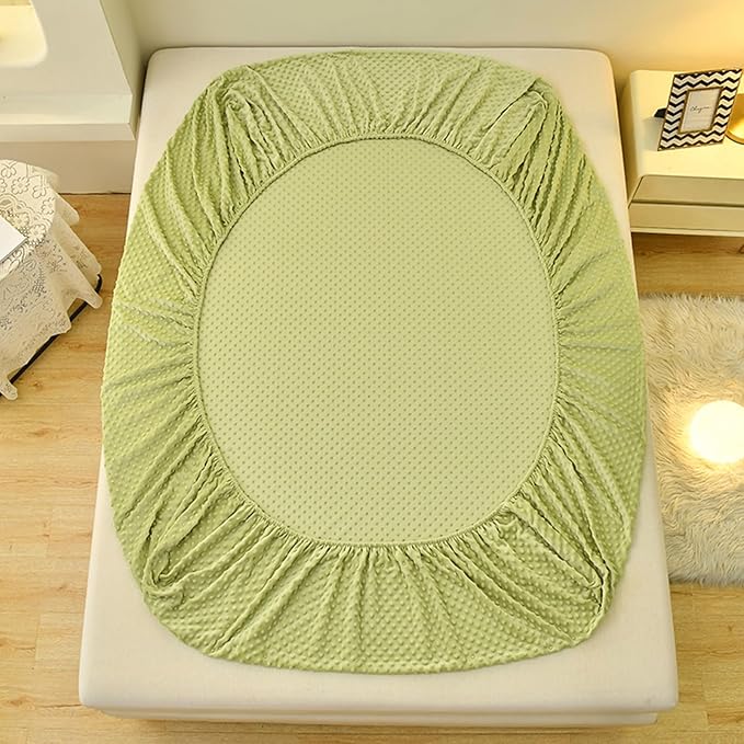 ZIQINPSQ Coral Velvet Fitted Sheet-Thickened Cold-Resistant and Warm Bed Sheets-Soft Velvet Fleece Fitted Sheets with-Elastic All Around. (Green, Twin)