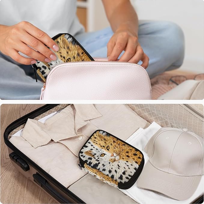 Abstract cat Cute Pill Case Everyday Travel, 7 Day Weekly Medicine Pill Box Compact Portable Pills Bottle Organizer with Zipper for Daily Vitamin Medicine Holder Bottle Organizers Bag