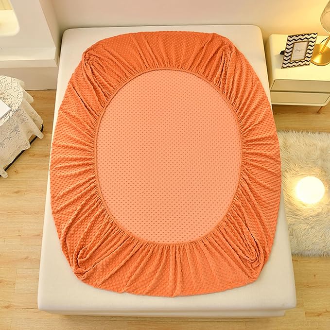 ZIQINPSQ Coral Velvet Fitted Sheet-Thickened Cold-Resistant and Warm Bed Sheets-Soft Velvet Fleece Fitted Sheets with-Elastic All Around. (Orange, King)