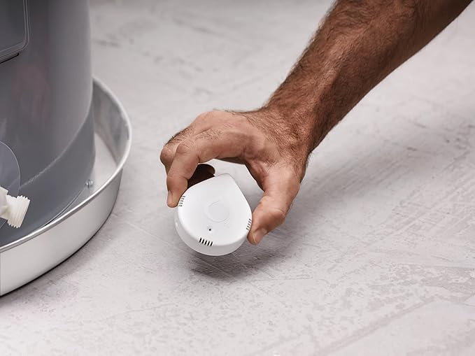 Moen Flo Smart Water Leak Detector, Drip or Flood Sensor Alarm for Home, 1-Pack, White, 920-004