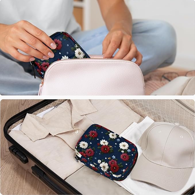 Blue Daisy Flowers Pill Case Everyday Travel, 7 Day Weekly Medicine Pill Box Compact Portable Pills Bottle Organizer with Zipper for Daily Vitamin Medicine Holder Bottle Organizers Bag