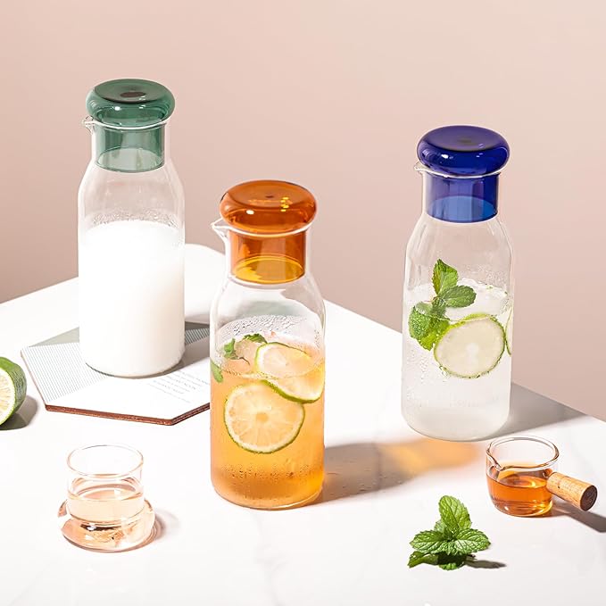 hjn Glass Pitcher Glass Water Carafe with Cup Lid, Fridge Water Jug Cold or Hot Beverages, Iced Tea, Milk, Juice 830ml/28oz & clear cup lid (Glass Pitcher-Gray cup lid)