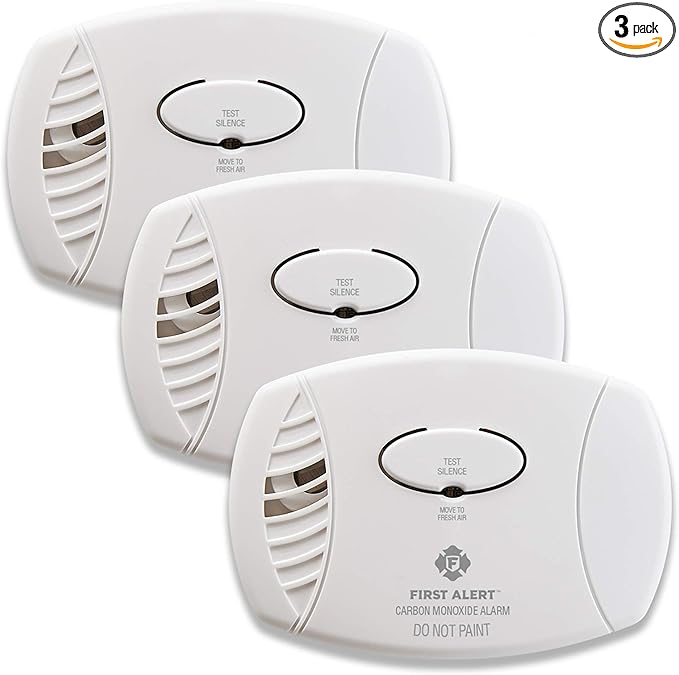First Alert CO606, Plug-In Carbon Monoxide (CO) Detector, Hardwired Alarm with Battery Backup, 3-Pack