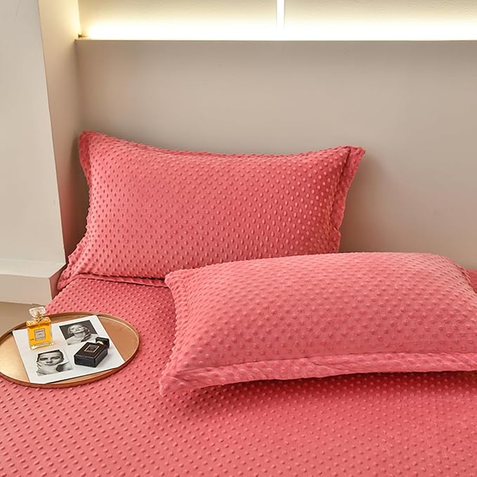 ZIQINPSQ Coral Velvet Fitted Sheet-Thickened Cold-Resistant and Warm Bed Sheets-Soft Velvet Fleece Fitted Sheets with-Elastic All Around. (LightCoral, King)