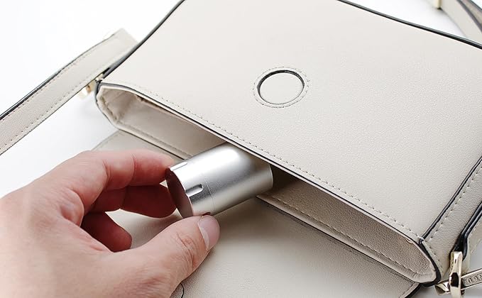 Portable Metal Small Pill Case, Aluminium Alloy Round Pill Box for Travel, Waterproof Pill Box Organizer, Pocket Daliy Pill Holder Pill Container for Medicine Vitamin Fish Oils (Silver)