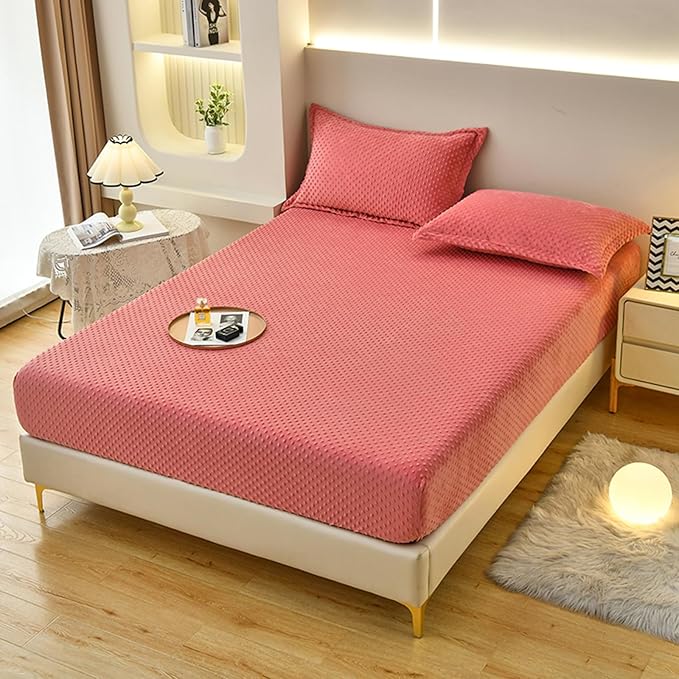 ZIQINPSQ Coral Velvet Fitted Sheet-Thickened Cold-Resistant and Warm Bed Sheets-Soft Velvet Fleece Fitted Sheets with-Elastic All Around. (LightCoral, California King)
