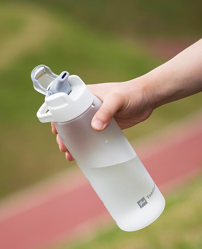 Straw Water Bottle BPA Free Tritan with Time Markers, 30oz Large Durable Gym Plastic Bottle for Fitness, Outdoor Enthusiasts, Leakproof (Pack of 1)
