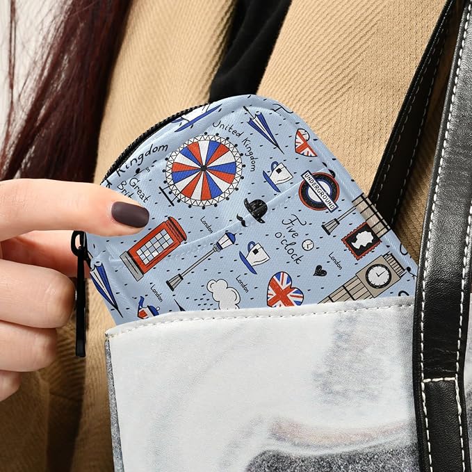 London Retro Print Pill Box 7 Day Pill Case Travel Pill Organizer Bag with Zipper Portable Weekly Vitamin Medicine Supplement Holder Pouch Bag