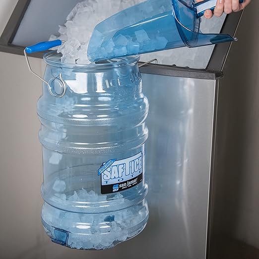San Jamar Saf-T-Ice Ice Tote with Ice Machine Hanger for Bars, Restaurants, Kitchens, And Fast Food, Polycarbonate, 6 Gallons, Blue, (Pack of 2)